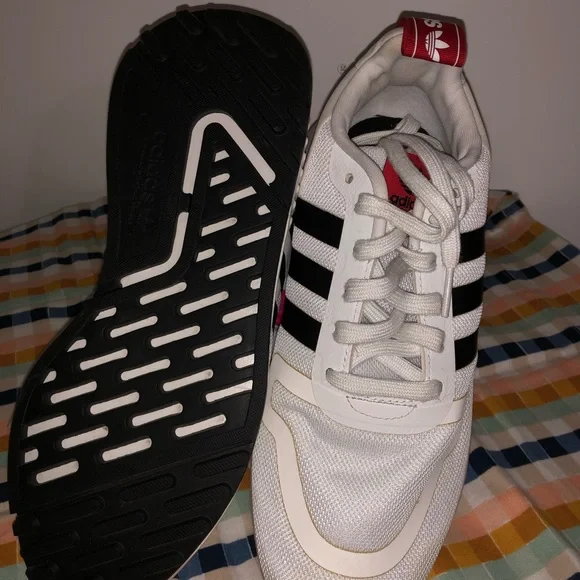 Adidas - Picture 3 of 3